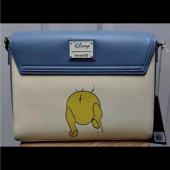 Winnie the Pooh Loungefly (2 marks on bottom) - Picture 4 of 6